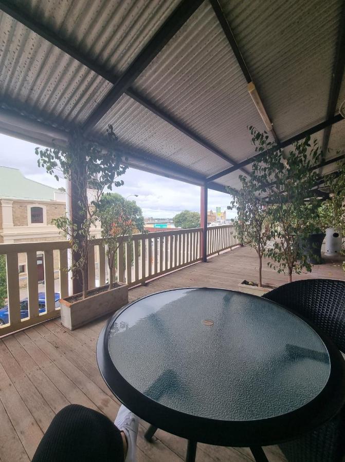 Balcony On Sixth Lodge Murray Bridge Exterior photo